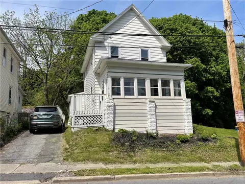 28 Dorchester Ave, Geneva, NY 14456