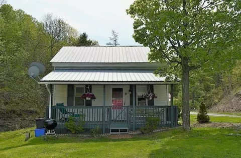 2172 State Route 80, Stark, NY 13361