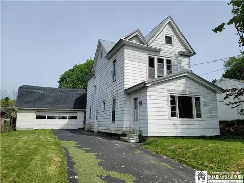17 Howard Ave, Ellicott, NY 14701