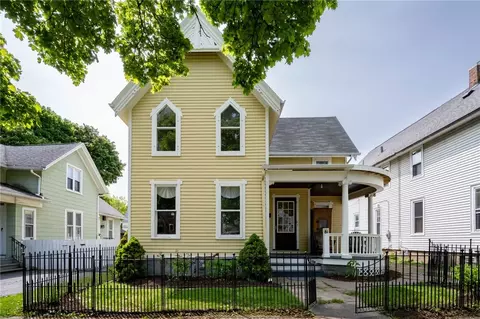 81 Cypress St, Rochester, NY 14620