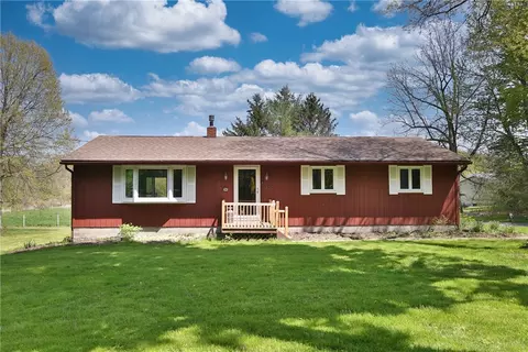 5820 Lanson Rd, Ontario, NY 14519