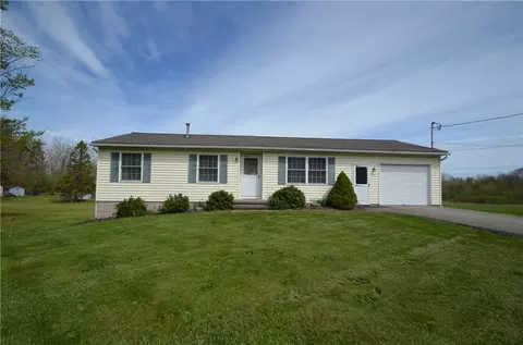 14609 Ridge Rd W, Gaines, NY 14411