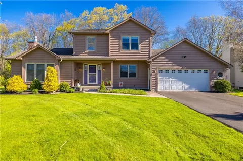 124 Windmill Trl, Ogden, NY 14624