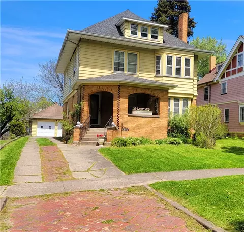 240 Seneca Pkwy, Rochester, NY 14613