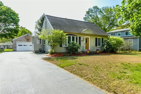 836 Dewitt Rd, Webster, NY 14580