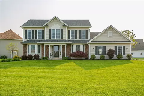 1340 Cherry Laurel Cir, Webster, NY 14580