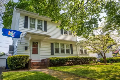 425 Tarrington Rd, Irondequoit, NY 14609