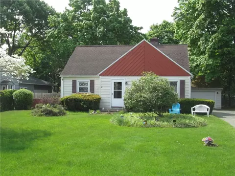541 Rondo Ln, Webster, NY 14580