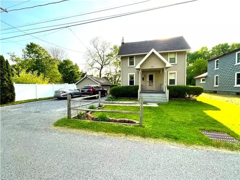 3 Taylor Ave, Waterloo, NY 13165