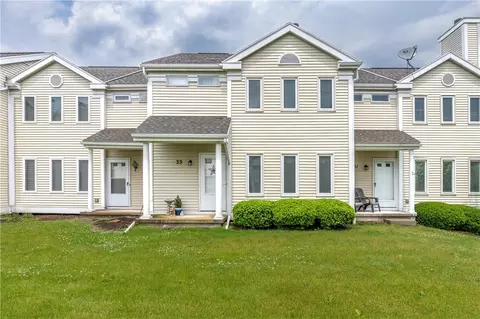33 Mule Path Cir, Rochester, NY 14606