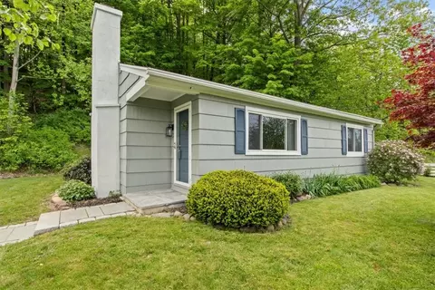 279 Victor Rd, Perinton, NY 14450
