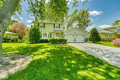 1023 Weiland Rd, Greece, NY 14626