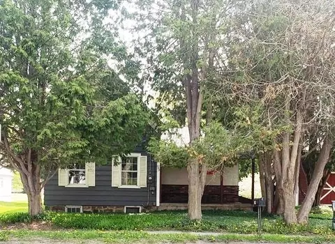 59 South St, Edmeston, NY 13335