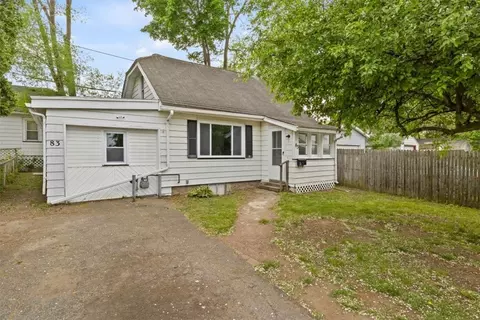 83 Wheeldon Dr, Greece, NY 14616