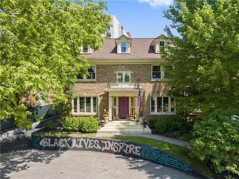 42 Bellevue Dr, Rochester, NY 14620