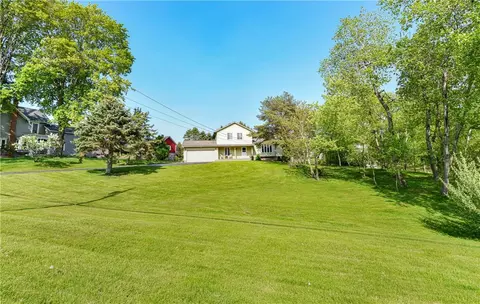 578 Whiting Rd, Webster, NY 14580