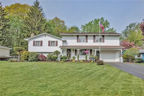 59 Timrod Dr, Irondequoit, NY 14617
