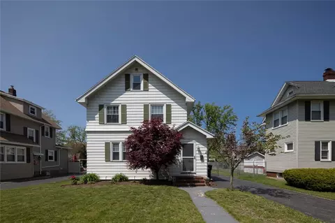 184 Seville Dr, Irondequoit, NY 14617