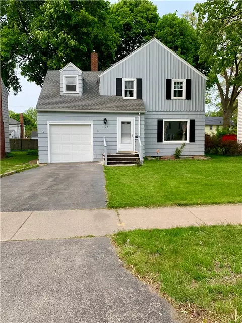 152 Burwell Rd, Irondequoit, NY 14617