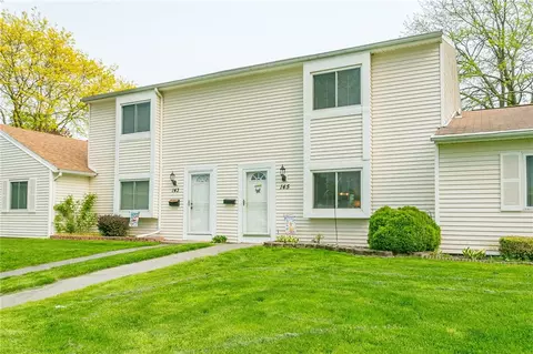 145 Windsorshire Dr, Ogden, NY 14624
