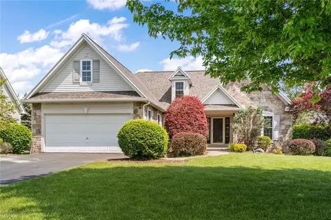 51 Walling St, Victor, NY 14564