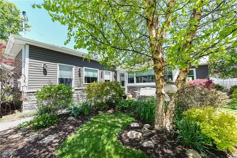 2442 Edgemere Dr, Greece, NY 14612