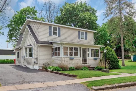 3 Terrace Pl, Shortsville, NY 14548