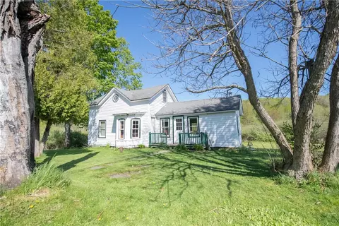 232 Fox Farm Rd, Sidney Center, NY 13839