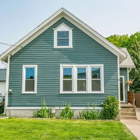 18 Henrietta St, Rochester, NY 14620