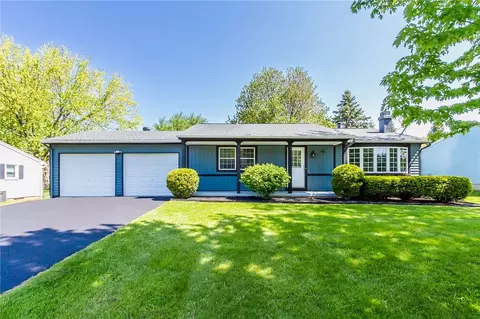 40 Cobra Dr, Henrietta, NY 14467