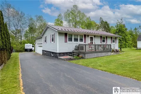 227 Elmcrest Ave, Busti, NY 14750