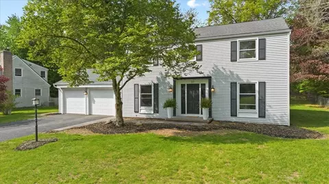 37 Musket Ln, Pittsford, NY 14534
