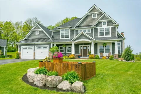 37 Aldrich Gln, Perinton, NY 14450