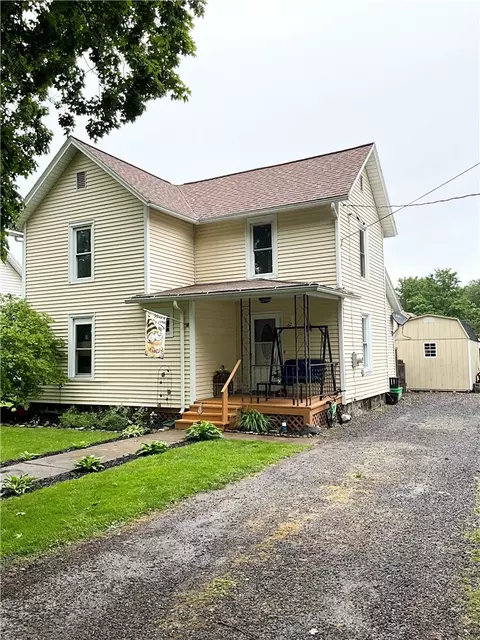67 Charles St, Torrey, NY 14441