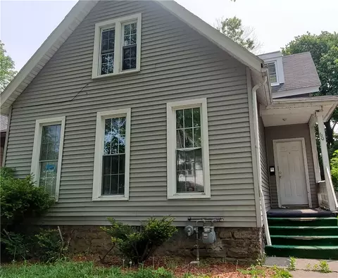 60 Hoff St, Rochester, NY 14621