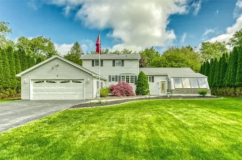 1050 Peck Rd, Parma, NY 14468