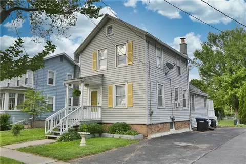 185 Pleasant St, Canandaigua, NY 14424