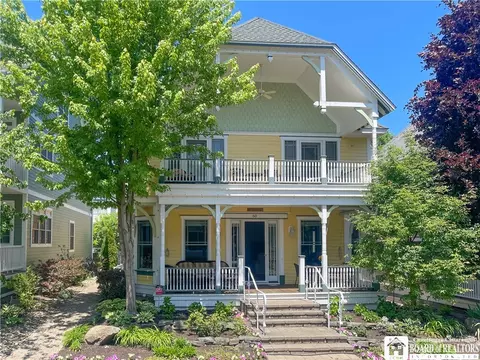 60 Crescent Ave, Chautauqua, NY 14722