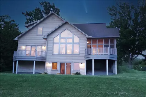 5694 Colonels Dr, Romulus, NY 14541