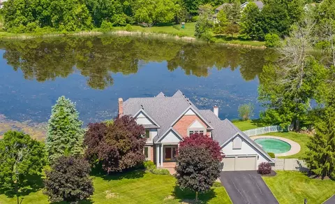 58 Woodfield Dr, Webster, NY 14580