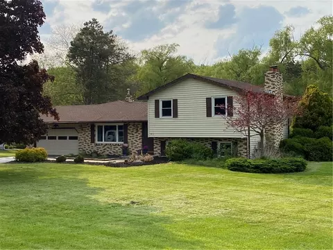 7431 Trillium Trl, Victor, NY 14564