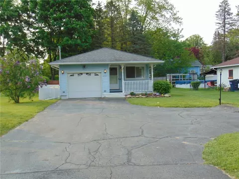 2990 Chili Ave, Chili, NY 14624