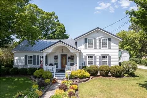 305 S Lackawanna St, Wayland, NY 14572