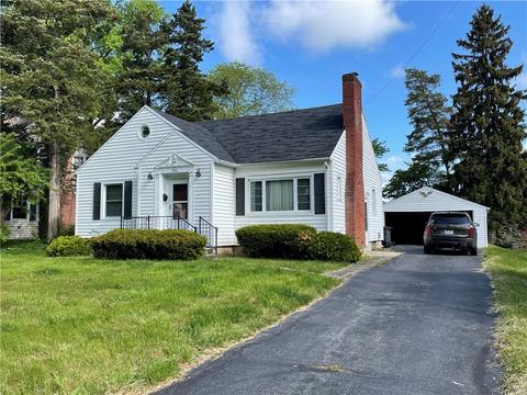 280 Lafayette Ave, Geneva, NY 14456 | 22 Photos | MLS #R1473400 - Movoto