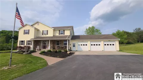 4 Barnside Ln, Olean, NY 14760