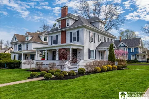 129 Central Ave, Pomfret, NY 14063