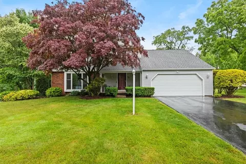 40 Woodlyn Way, Penfield, NY 14526