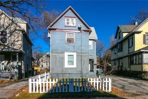 50 Ferndale Cres, Rochester, NY 14609