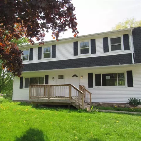 25-27 Rose Cir, Hamlin, NY 14464