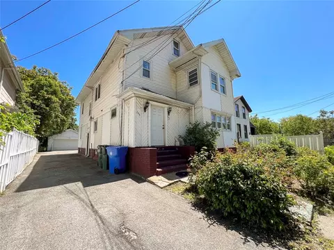242 6th St, Rochester, NY 14605